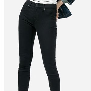 Express Mid Rise Jeans (size 2 short)